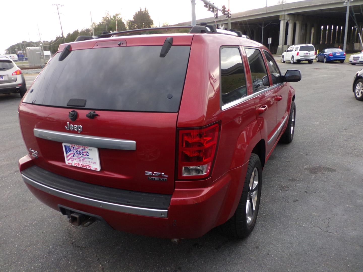 2006 Red Jeep Grand Cherokee (1J8HR68276C) , located at 5700 Curlew Drive, Norfolk, VA, 23502, (757) 455-6330, 36.841885, -76.209412 - Photo#15